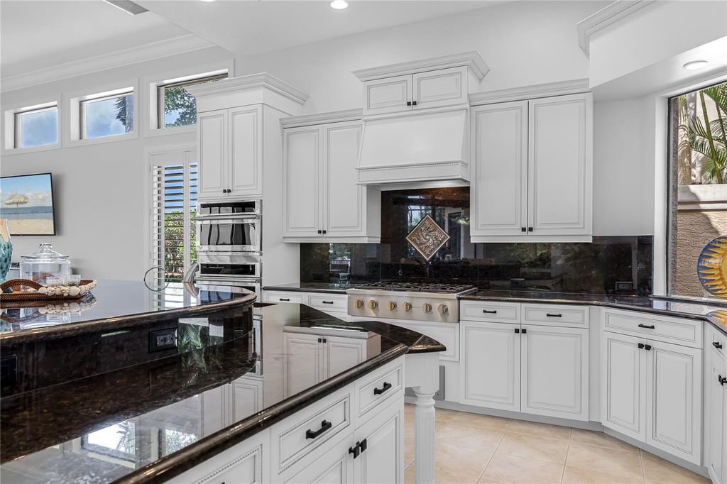 Image 24 of property listing at 3803 HAWK ISLAND DRIVE, Bradenton, FL 34208