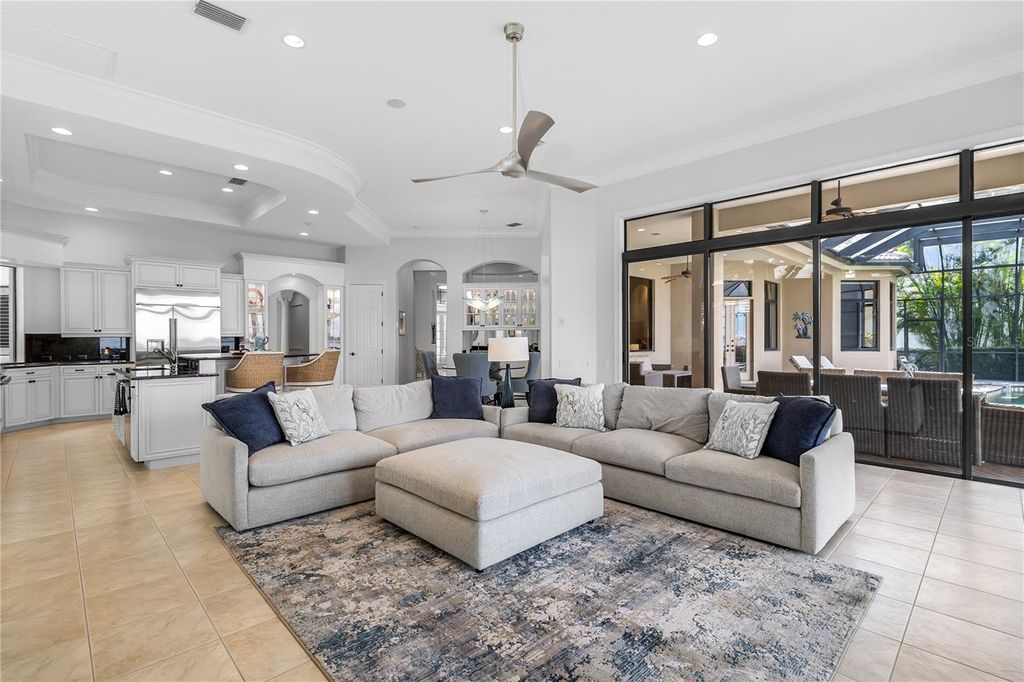 Image 36 of property listing at 3803 HAWK ISLAND DRIVE, Bradenton, FL 34208