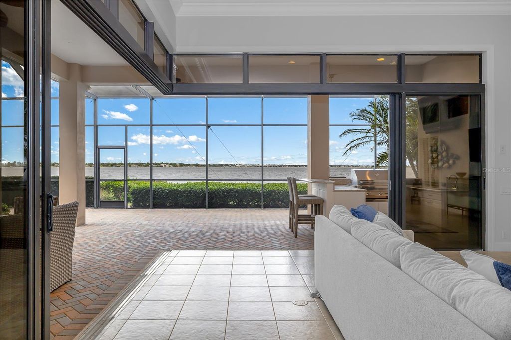 Image 37 of property listing at 3803 HAWK ISLAND DRIVE, Bradenton, FL 34208