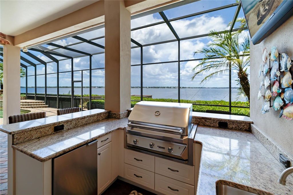 Image 68 of property listing at 3803 HAWK ISLAND DRIVE, Bradenton, FL 34208