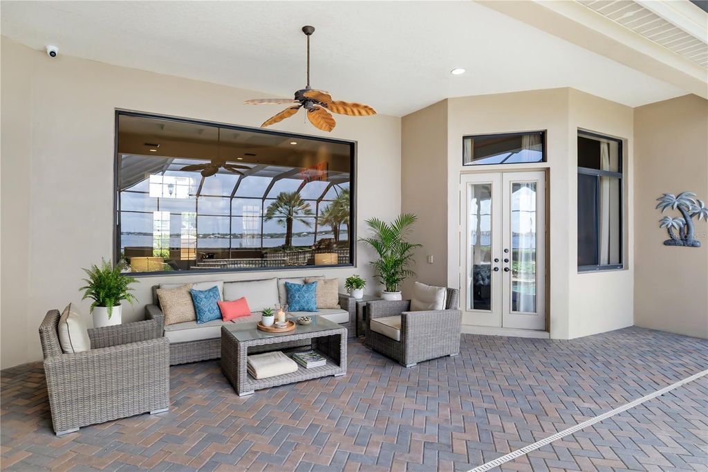 Image 70 of property listing at 3803 HAWK ISLAND DRIVE, Bradenton, FL 34208