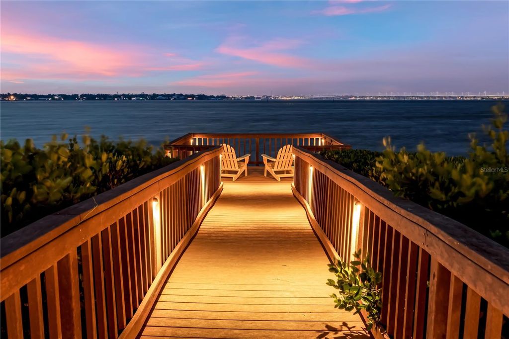 Image 76 of property listing at 3803 HAWK ISLAND DRIVE, Bradenton, FL 34208