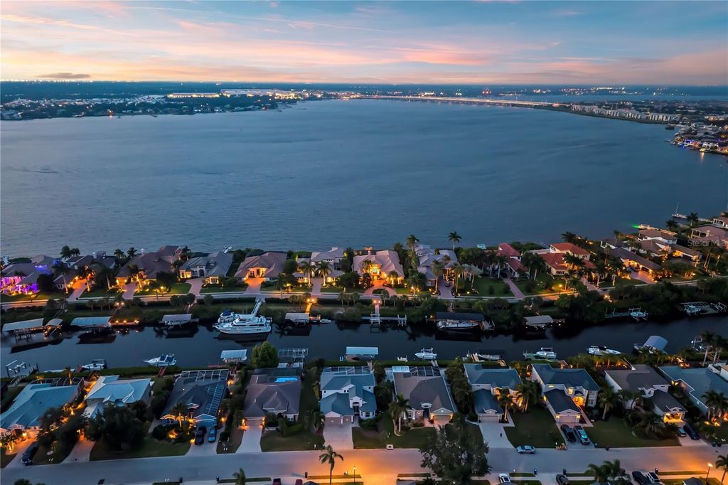 Image 80 of property listing at 3803 HAWK ISLAND DRIVE, Bradenton, FL 34208