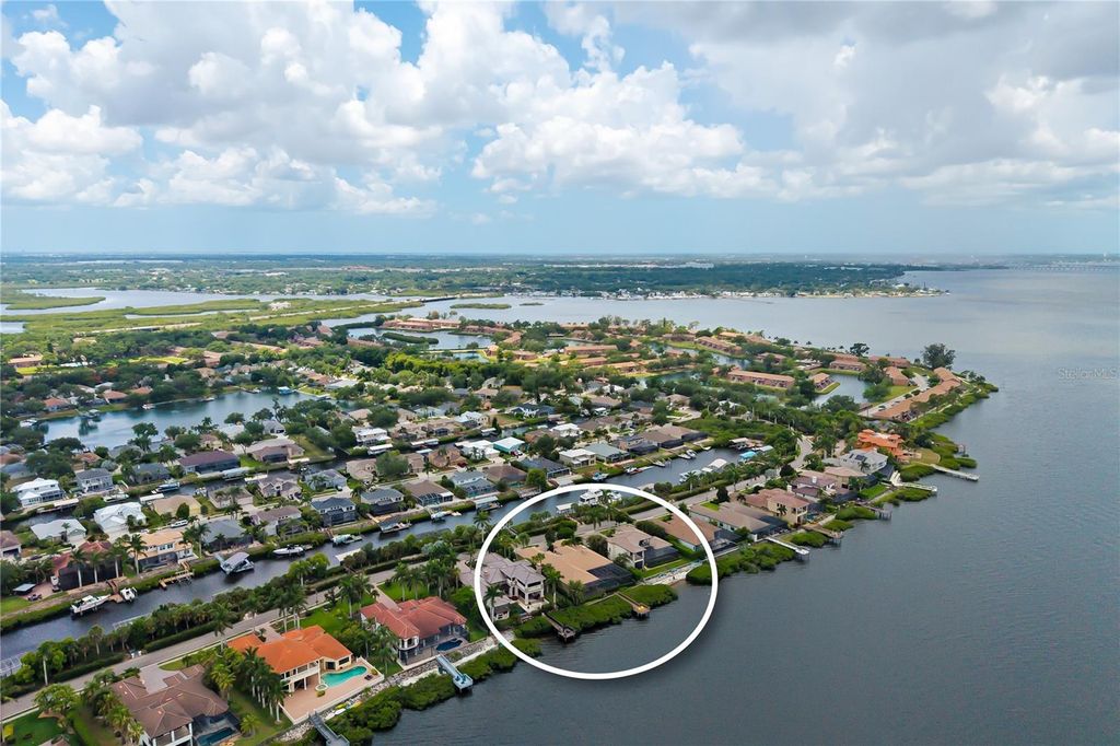 Image 95 of property listing at 3803 HAWK ISLAND DRIVE, Bradenton, FL 34208