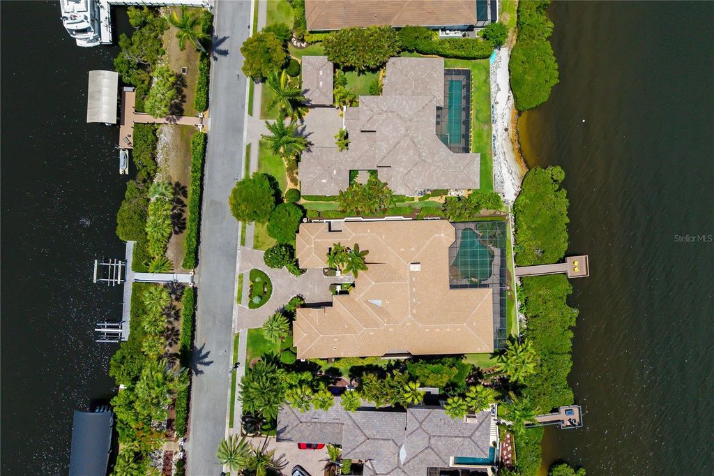 Image 96 of property listing at 3803 HAWK ISLAND DRIVE, Bradenton, FL 34208