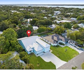 516 SE Alamanda Way, Stuart, FL 34996