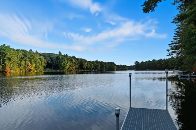 543 Long Shores Drive, Barrington, NH 03825