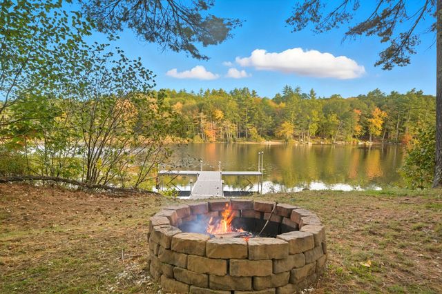 543 Long Shores Drive, Barrington, NH 03825