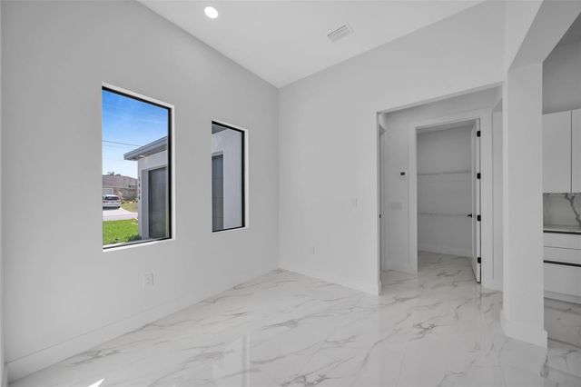1426 NE 6TH AVENUE, Cape Coral, FL 33909
