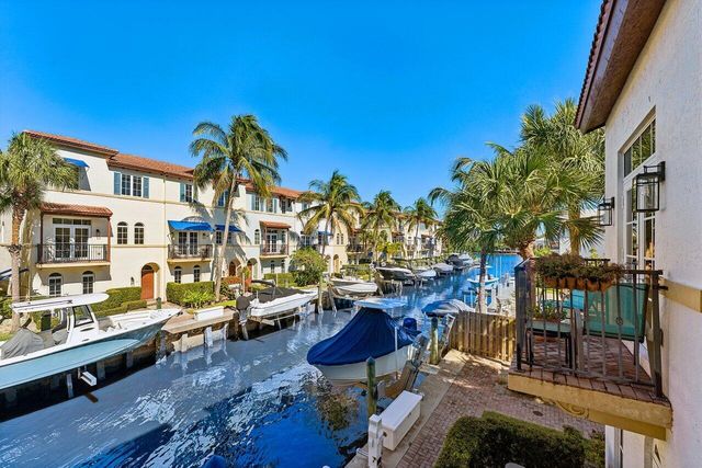 813 Estancia Way, Boynton Beach, FL 33435