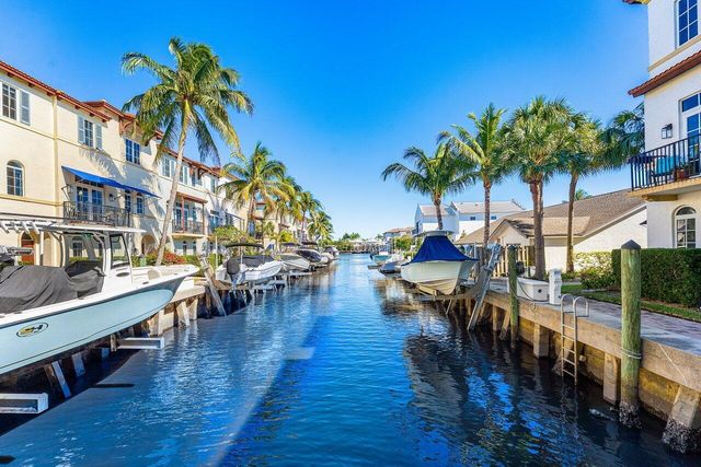 813 Estancia Way, Boynton Beach, FL 33435