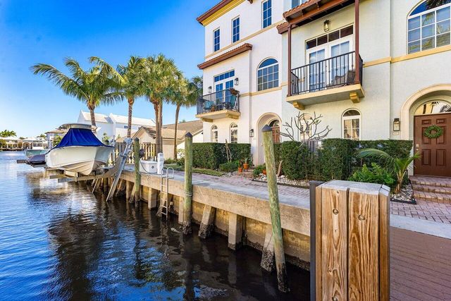 813 Estancia Way, Boynton Beach, FL 33435