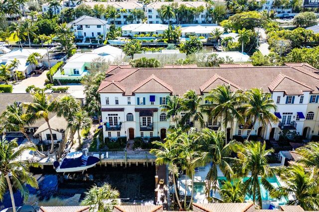 813 Estancia Way, Boynton Beach, FL 33435