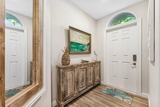 813 Estancia Way, Boynton Beach, FL 33435