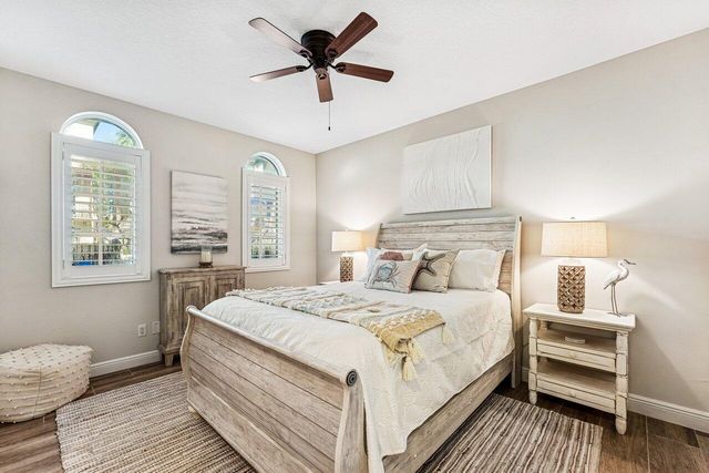 813 Estancia Way, Boynton Beach, FL 33435