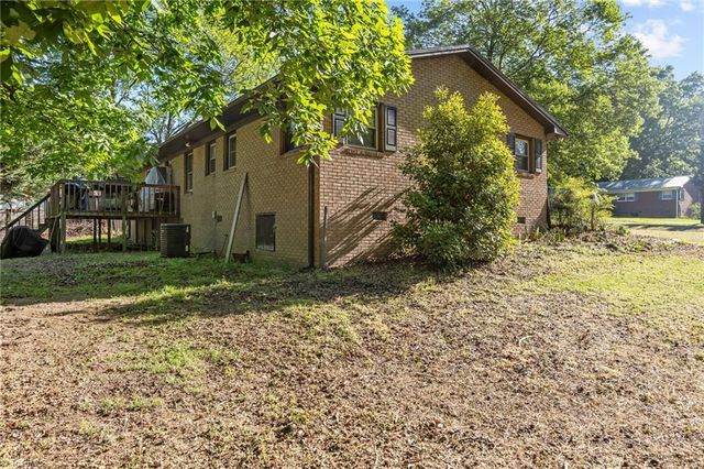 4206 Barrett Drive, Archdale, NC 27263