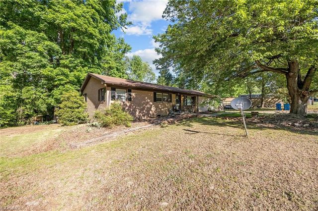 4206 Barrett Drive, Archdale, NC 27263