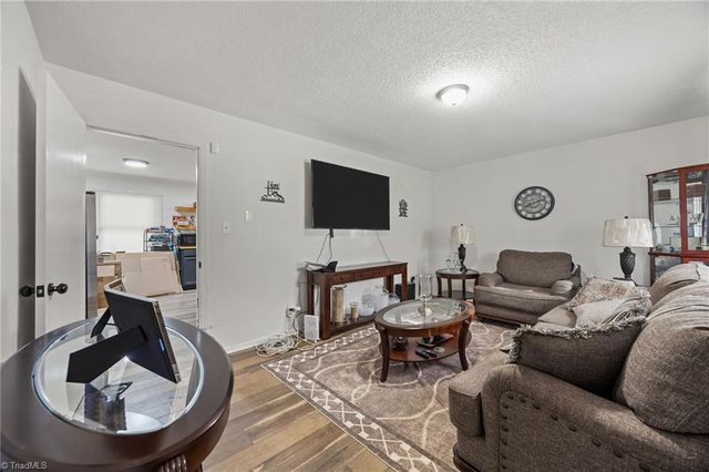 4206 Barrett Drive, Archdale, NC 27263