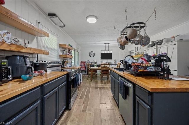 4206 Barrett Drive, Archdale, NC 27263
