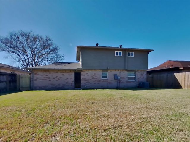 6128 Silver Leaf Drive, League City, TX 77573