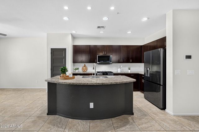 14904 W LUNA Circle, Litchfield Park, AZ 85340