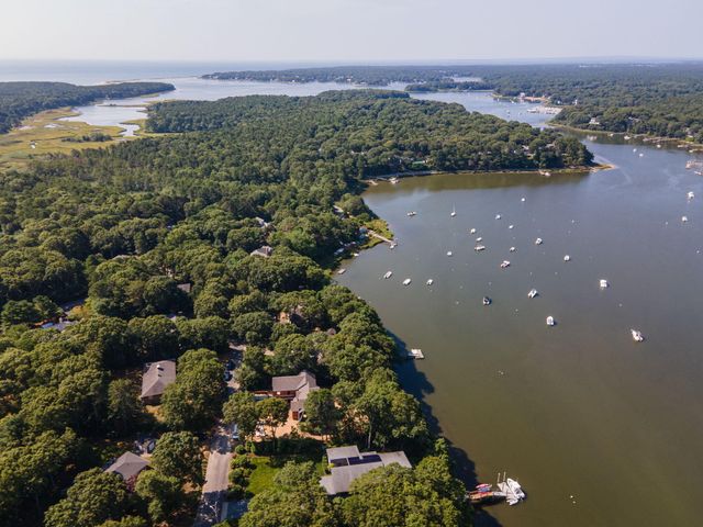 640 Poponessett Road, Cotuit, MA 02635