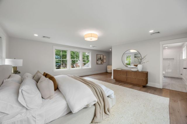 640 Poponessett Road, Cotuit, MA 02635