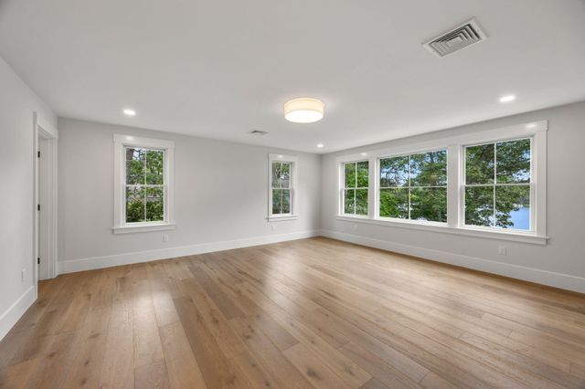 640 Poponessett Road, Cotuit, MA 02635