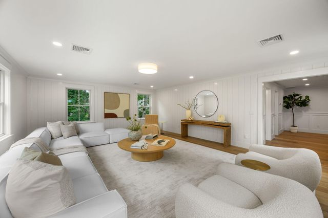 640 Poponessett Road, Cotuit, MA 02635