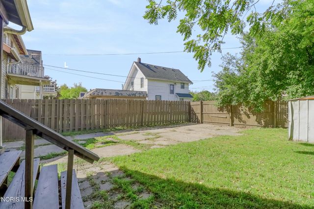 2421 Fulton Street, Toledo, OH 43620