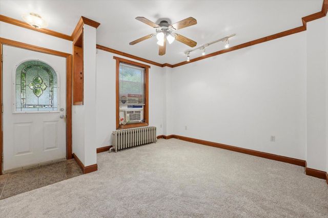 104 MAPLE ST, Conshohocken, PA 19428