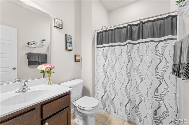 225 Kenley Court, Belleville, IL 62220