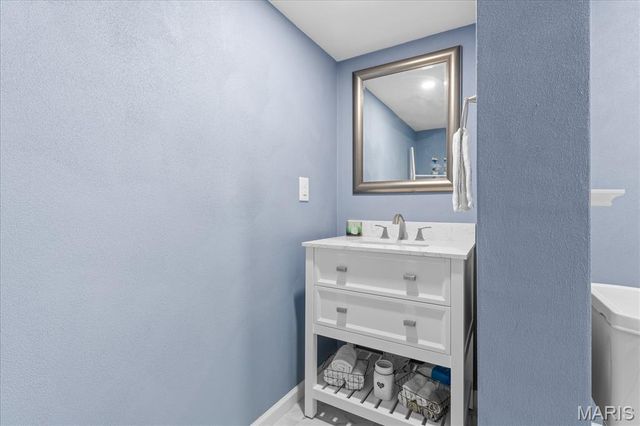 225 Kenley Court, Belleville, IL 62220