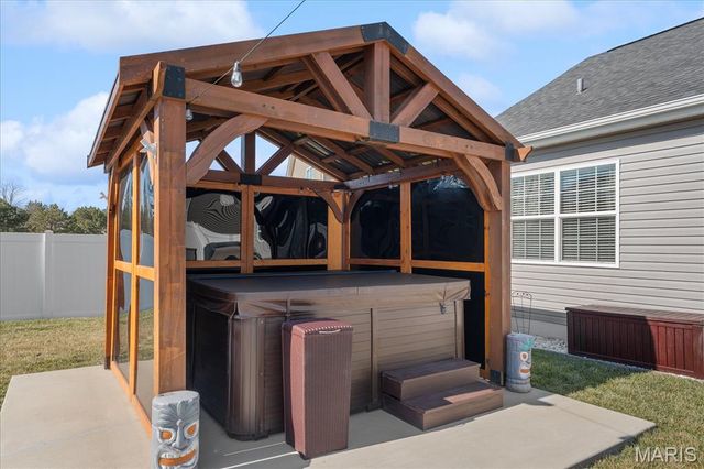 225 Kenley Court, Belleville, IL 62220