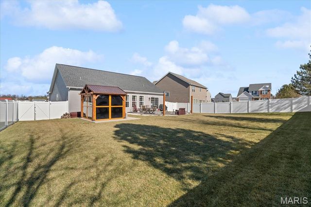 225 Kenley Court, Belleville, IL 62220