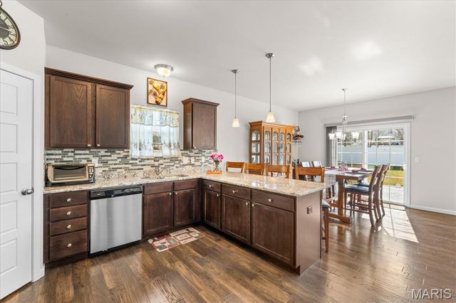 225 Kenley Court, Belleville, IL 62220