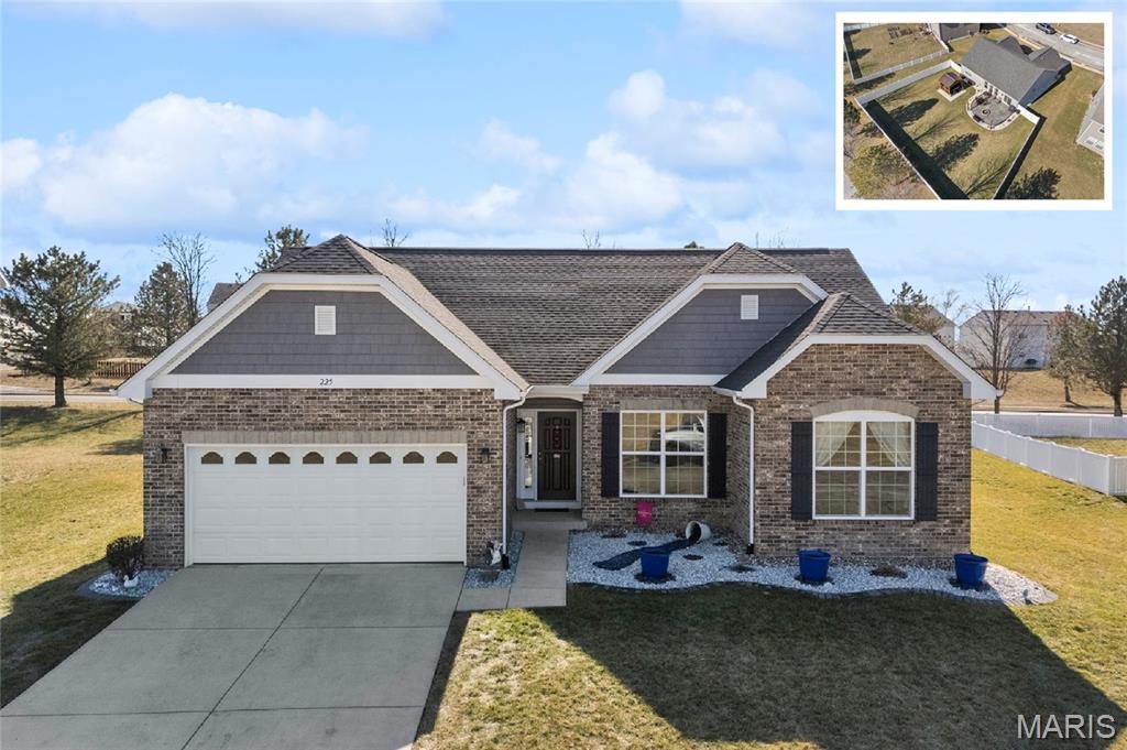 225 Kenley Court, Belleville, IL 62220