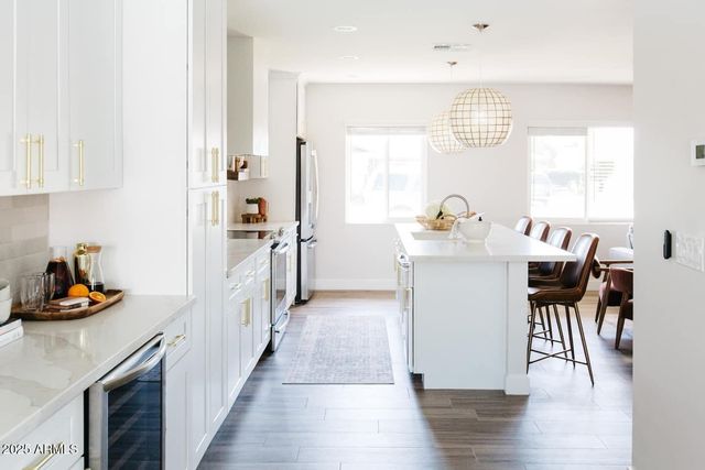 8316 E EDGEMONT Avenue, Scottsdale, AZ 85257