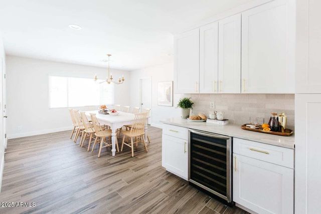 8316 E EDGEMONT Avenue, Scottsdale, AZ 85257