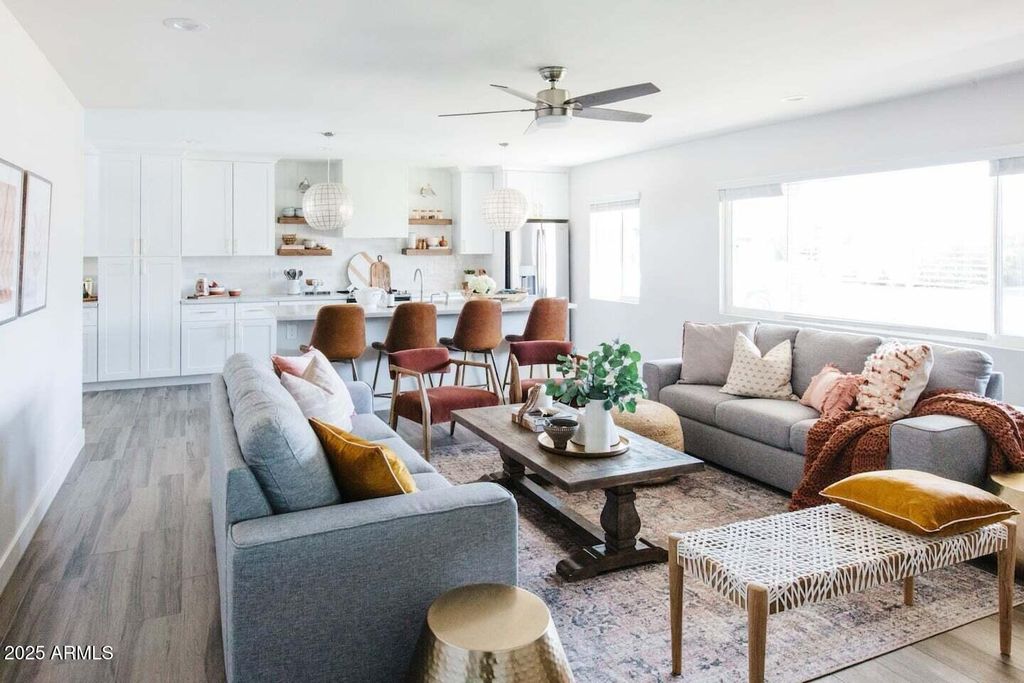 8316 E EDGEMONT Avenue, Scottsdale, AZ 85257