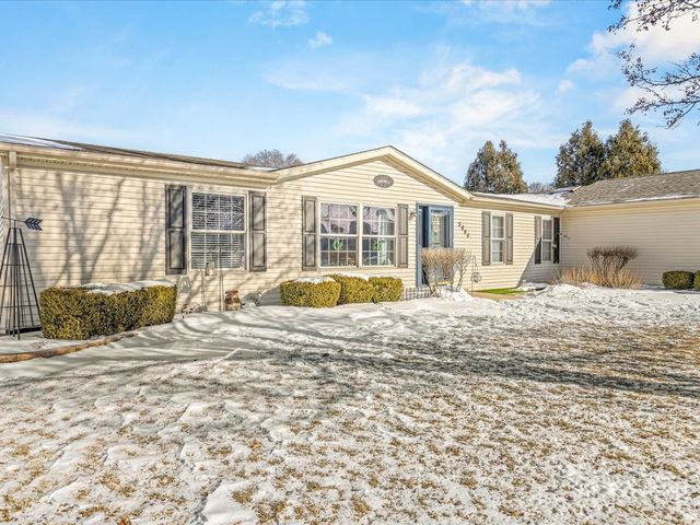 5644 Buttercup Lane, Machesney Park, IL 61115