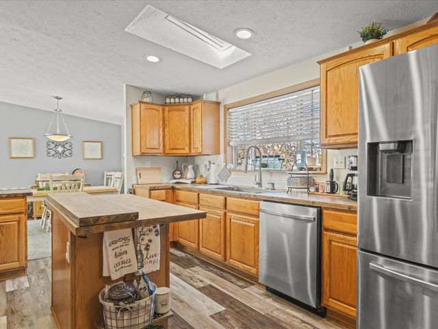 5644 Buttercup Lane, Machesney Park, IL 61115