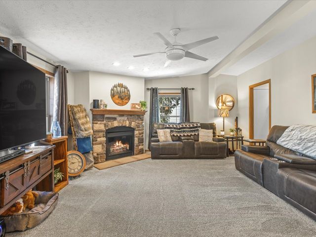 5644 Buttercup Lane, Machesney Park, IL 61115