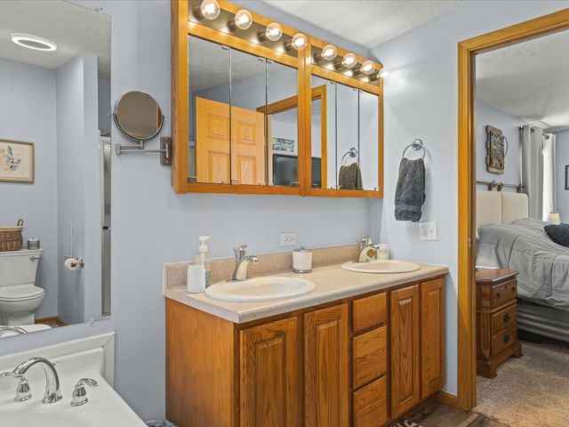 5644 Buttercup Lane, Machesney Park, IL 61115