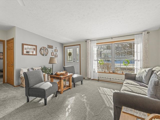 5644 Buttercup Lane, Machesney Park, IL 61115