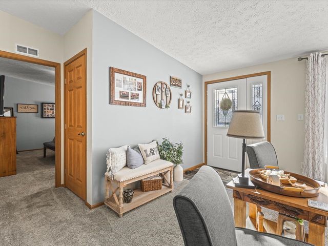 5644 Buttercup Lane, Machesney Park, IL 61115