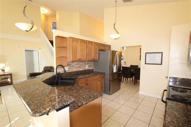 12618 RINGWOOD AVENUE, Orlando, FL 32837