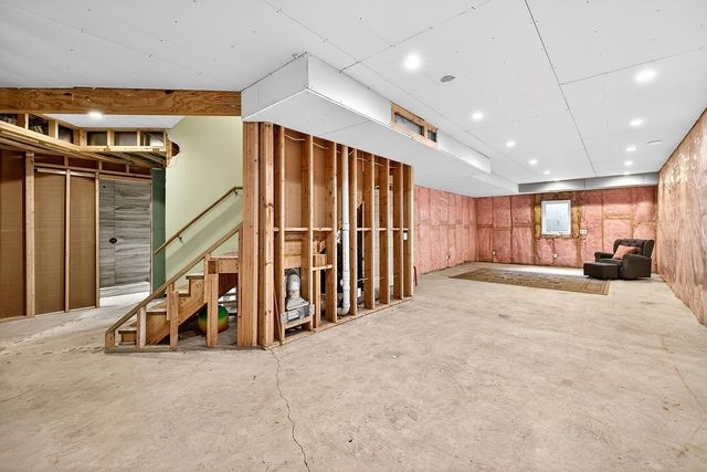 9400 Glacier Road, Minnetrista, MN 55375