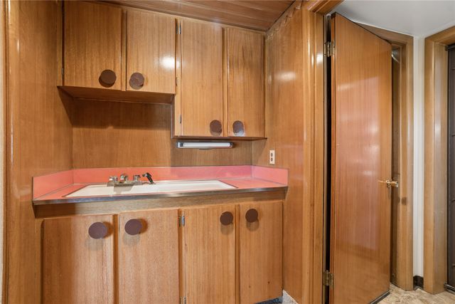 7254 Wilshire Boulevard, Windsor Heights, IA 50324