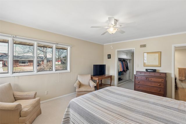 7254 Wilshire Boulevard, Windsor Heights, IA 50324